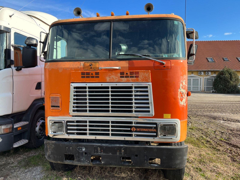 MACK INTERNATIONAL FSG 385 - Tracteur routier: photos 2 MACK INTERNATIONAL FSG 385 - Tracteur routier: photos 2