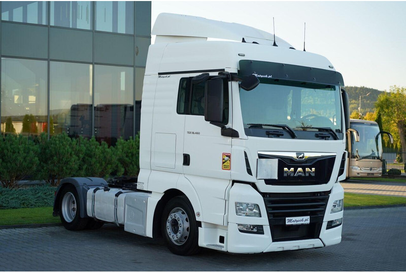 MAN TGX 18. 460 / MEGA / LOWDECK / REGULOWANE SIODŁO / NAVI - Tracteur routier: photos 1 MAN TGX 18. 460 / MEGA / LOWDECK / REGULOWANE SIODŁO / NAVI - Tracteur routier: photos 1