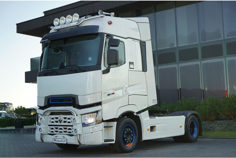 Renault T 520 / RETARDER / SKÓRY / LIMITED / TEAM ALPINE 52/99 - Tracteur routier: photos 1 Renault T 520 / RETARDER / SKÓRY / LIMITED / TEAM ALPINE 52/99 - Tracteur routier: photos 1