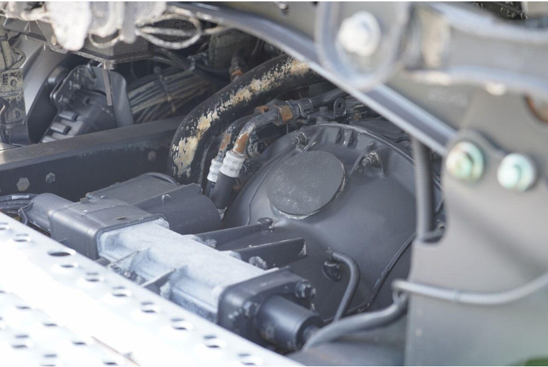 Tracteur routier Scania P 450 / RETARDER / HYDRAULIKA / NISKA KABINA: photos 17