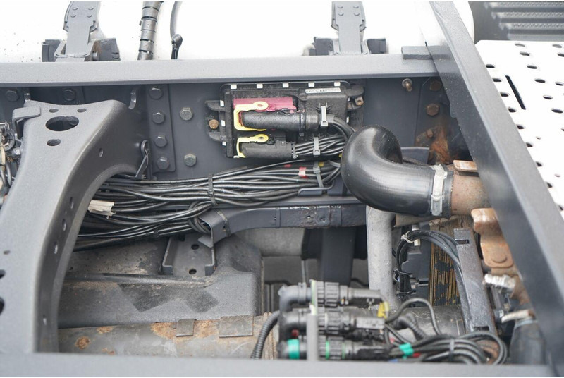 Tracteur routier Scania R 450 / MEGA / RETARDER / I-PARK COOL / LOWDECK / EURO 6: photos 18 Tracteur routier Scania R 450 / MEGA / RETARDER / I-PARK COOL / LOWDECK / EURO 6: photos 18