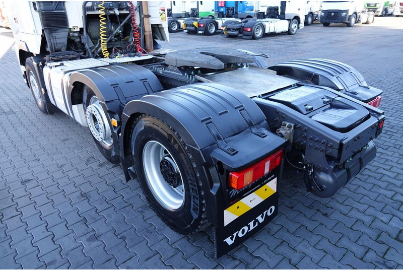 Tracteur routier Volvo FH 500 / 6x2 / RETARDER / PEŁNY ADR / PUSHER / OŚ PODNOSZONA / D: photos 14 Tracteur routier Volvo FH 500 / 6x2 / RETARDER / PEŁNY ADR / PUSHER / OŚ PODNOSZONA / D: photos 14