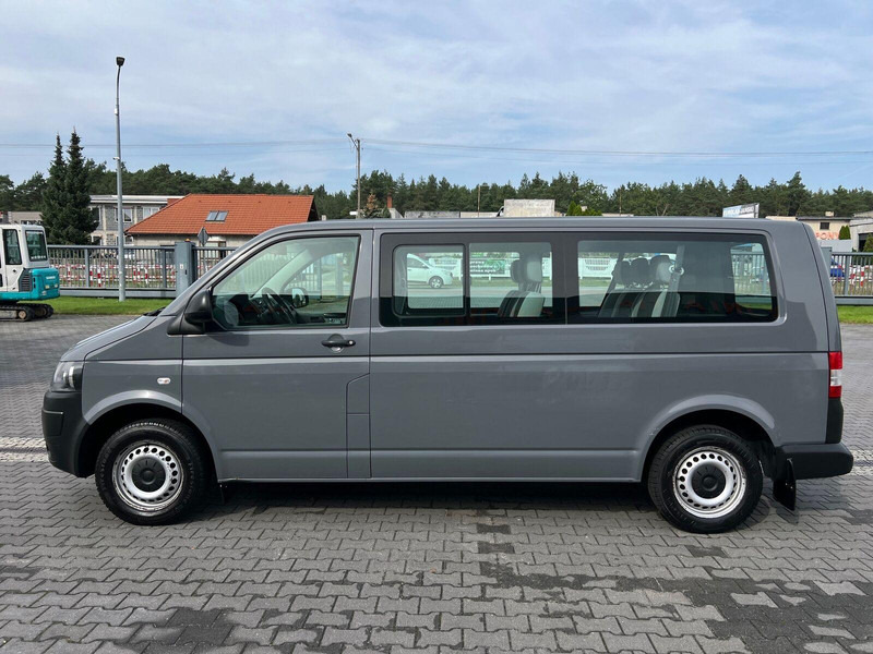 Volkswagen Transporter T5 Brygadówka, Osobowy, 9-miejsc, Jeden Właściciel, - Minibus, Transport de personnes: photos 2 Volkswagen Transporter T5 Brygadówka, Osobowy, 9-miejsc, Jeden Właściciel, - Minibus, Transport de personnes: photos 2