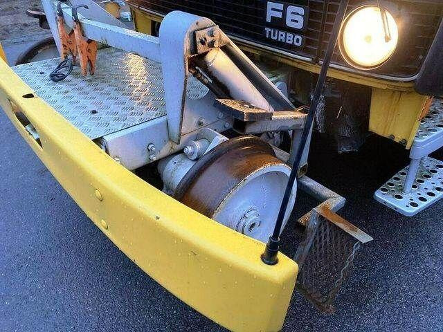 Volvo F 6 RAIL ROAD Platform Schienen TWO WAY - Camion avec nacelle: photos 5 Volvo F 6 RAIL ROAD Platform Schienen TWO WAY - Camion avec nacelle: photos 5