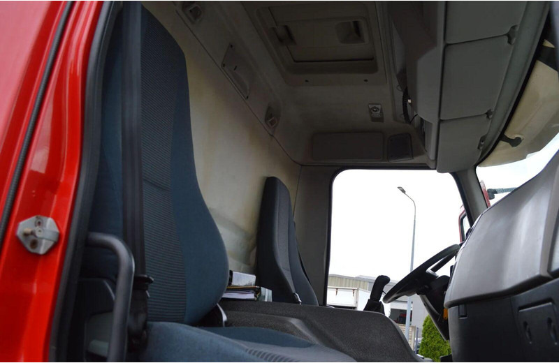 Camion plateau, Camion grue Volvo FE 18.320 FLATBED CRANE: photos 11