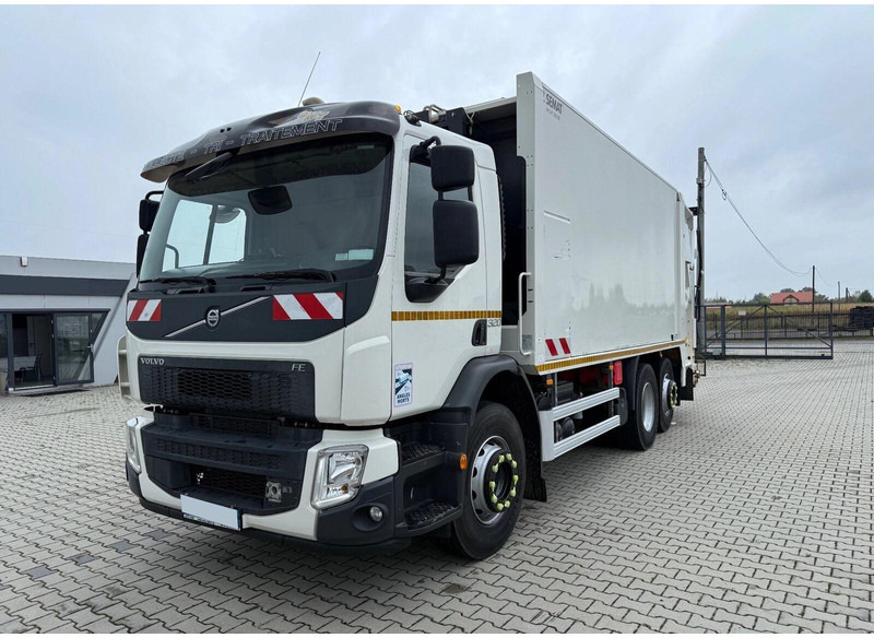 Volvo FE 320 - Garbage truck - Benne à ordures ménagères: photos 1 Volvo FE 320 - Garbage truck - Benne à ordures ménagères: photos 1