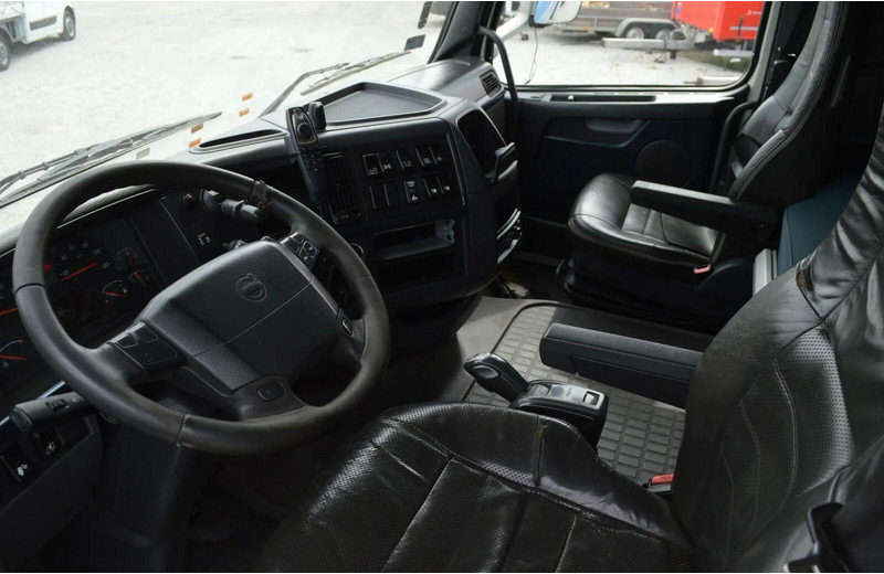 Volvo FH 13 520 FOR TRANSPORTING WOOD - crédit-bail Volvo FH 13 520 FOR TRANSPORTING WOOD: photos 11