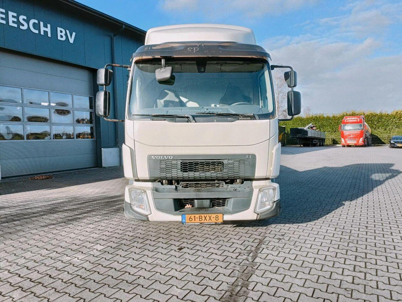 Volvo FL210 - Platform truck - Camion plateau: photos 4 Volvo FL210 - Platform truck - Camion plateau: photos 4