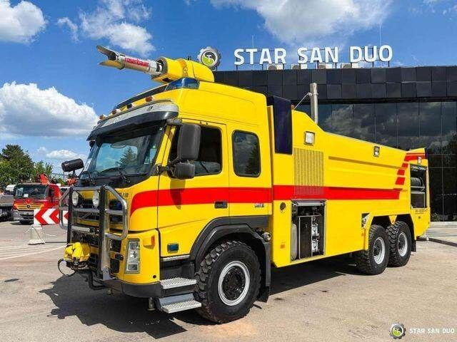 Volvo FM 460 6x6 Rosenbauer Fire Truck LSP Water Tank - Camion de pompier: photos 1 Volvo FM 460 6x6 Rosenbauer Fire Truck LSP Water Tank - Camion de pompier: photos 1