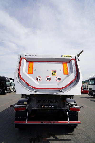 Semi-remorque benne ZASŁAW WYWROTKA 26 m3 / STALOWA / HP / OŚ PODNOSZONA / RYNNA / 2017: photos 12 Semi-remorque benne ZASŁAW WYWROTKA 26 m3 / STALOWA / HP / OŚ PODNOSZONA / RYNNA / 2017: photos 12
