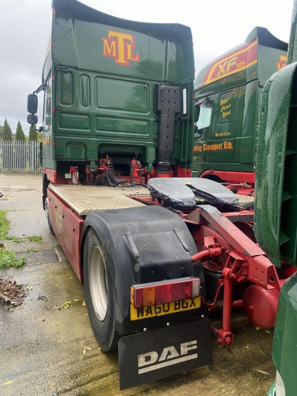 DAF XF Euro 5 105-460 4x2 Super Space Cab 4x2 XF Super Space cab Auto - Tracteur routier: photos 3 DAF XF Euro 5 105-460 4x2 Super Space Cab 4x2 XF Super Space cab Auto - Tracteur routier: photos 3