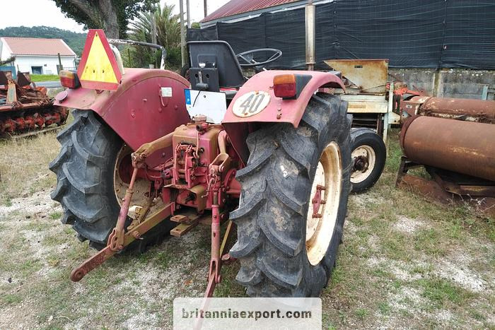 International 433 SA 4X2 | 2.5 diesel | brand new tyres | - Tracteur agricole: photos 4 International 433 SA 4X2 | 2.5 diesel | brand new tyres | - Tracteur agricole: photos 4