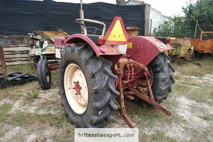 International 433 SA 4X2 | 2.5 diesel | brand new tyres | - Tracteur agricole: photos 5 International 433 SA 4X2 | 2.5 diesel | brand new tyres | - Tracteur agricole: photos 5