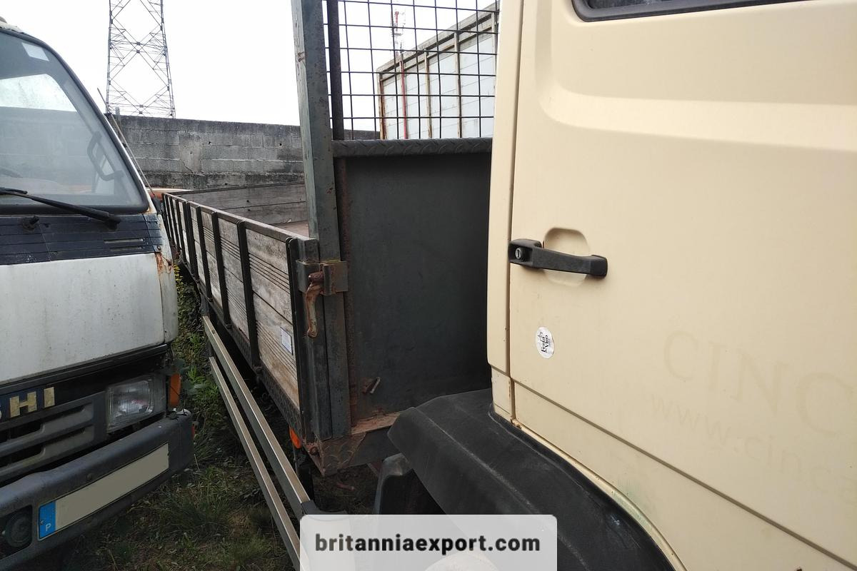 MERCEDES-BENZ 1314 | OM366 6 Cylinder | 4x2 6 Tyres | 13 Ton | On Springs - Camion plateau: photos 4 MERCEDES-BENZ 1314 | OM366 6 Cylinder | 4x2 6 Tyres | 13 Ton | On Springs - Camion plateau: photos 4