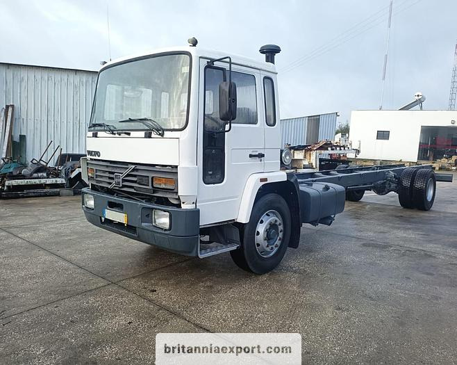 VOLVO FL6 19 | Intercooler | On springs | On 10 studs - Châssis cabine: photos 2 VOLVO FL6 19 | Intercooler | On springs | On 10 studs - Châssis cabine: photos 2