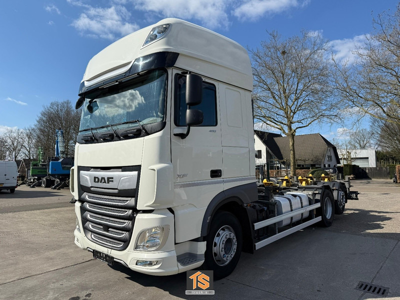 DAF XF 480 FAN SSC - LBW - RETARDER - BDF - KLIMA - GERMAN TRUCK - TOP! - Camion porte-conteneur/ Caisse mobile: photos 1 DAF XF 480 FAN SSC - LBW - RETARDER - BDF - KLIMA - GERMAN TRUCK - TOP! - Camion porte-conteneur/ Caisse mobile: photos 1