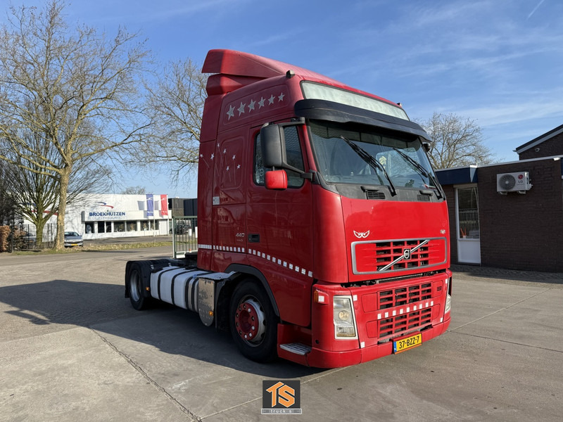 Volvo FH MEGA - 440 - AUTOMATIC - EURO 5 - Tracteur routier: photos 2 Volvo FH MEGA - 440 - AUTOMATIC - EURO 5 - Tracteur routier: photos 2