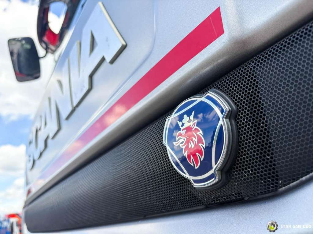 Camion Scania  D 320 FIRE BRIGADE Tank 12,000 Litres: photos 28