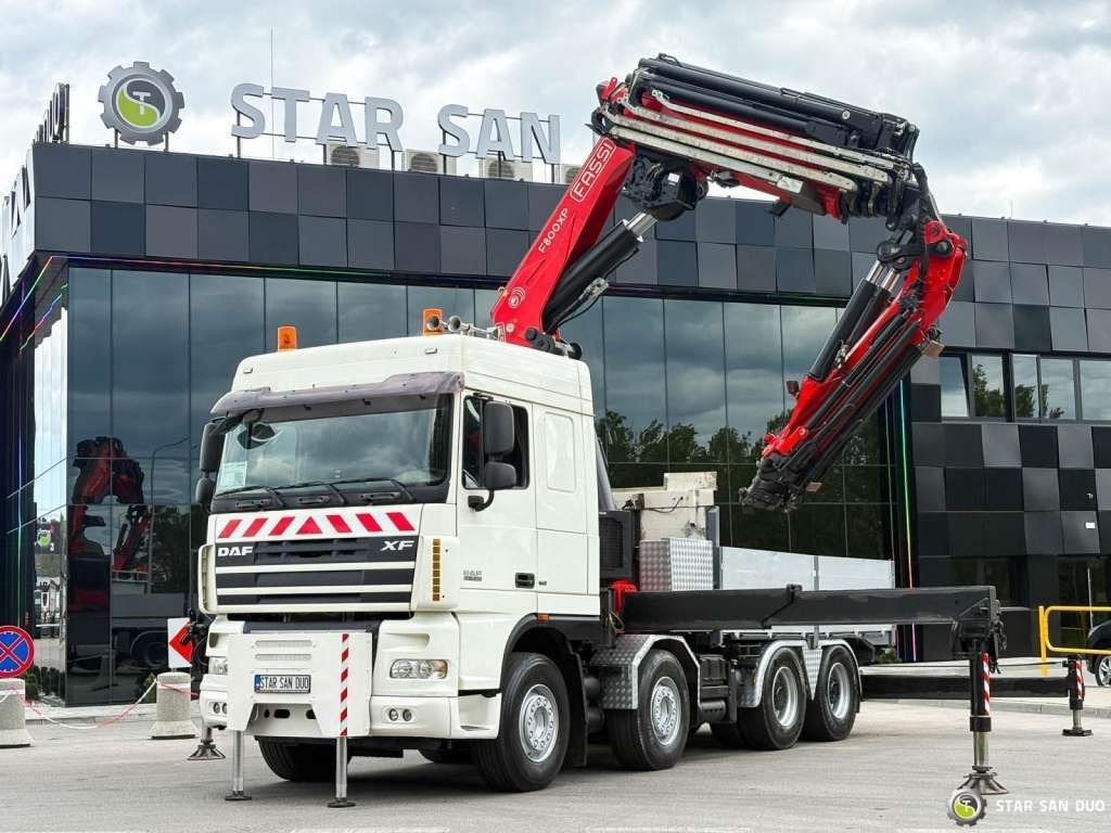 DAF XF 105.510 8x4 FASSI F800 XP Crane Fifth wheel - Camion grue: photos 2 DAF XF 105.510 8x4 FASSI F800 XP Crane Fifth wheel - Camion grue: photos 2