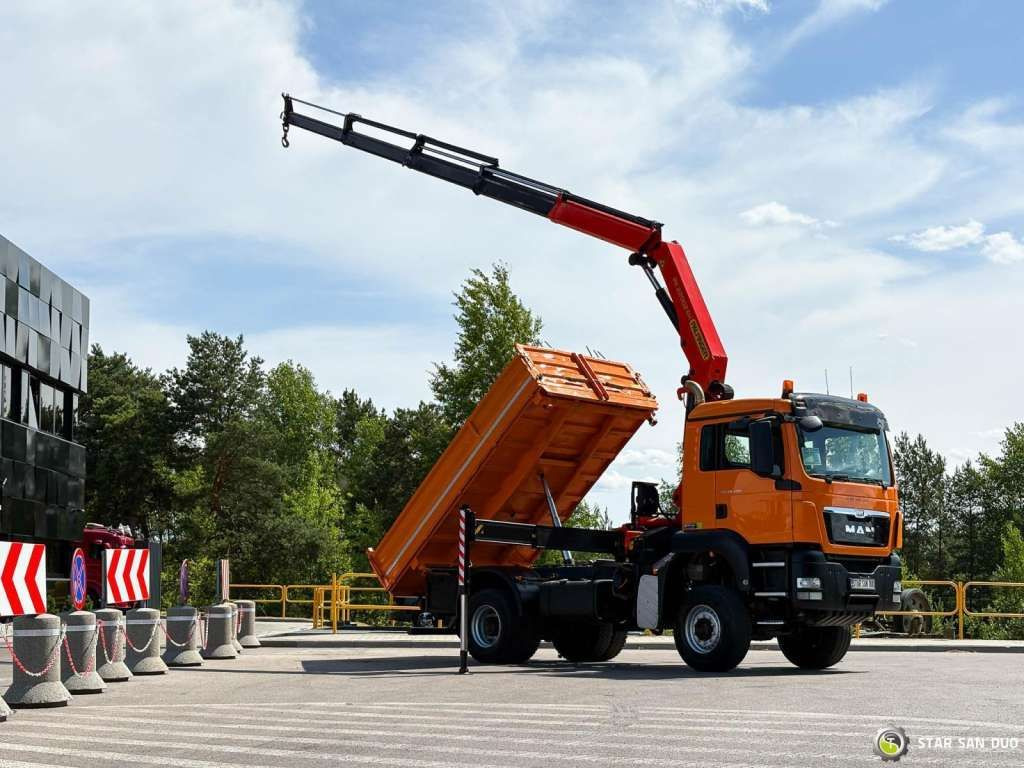 MAN TGS 18.480 4x4 PALFINGER PK 22002 Crane Kipper - Camion benne: photos 2 MAN TGS 18.480 4x4 PALFINGER PK 22002 Crane Kipper - Camion benne: photos 2
