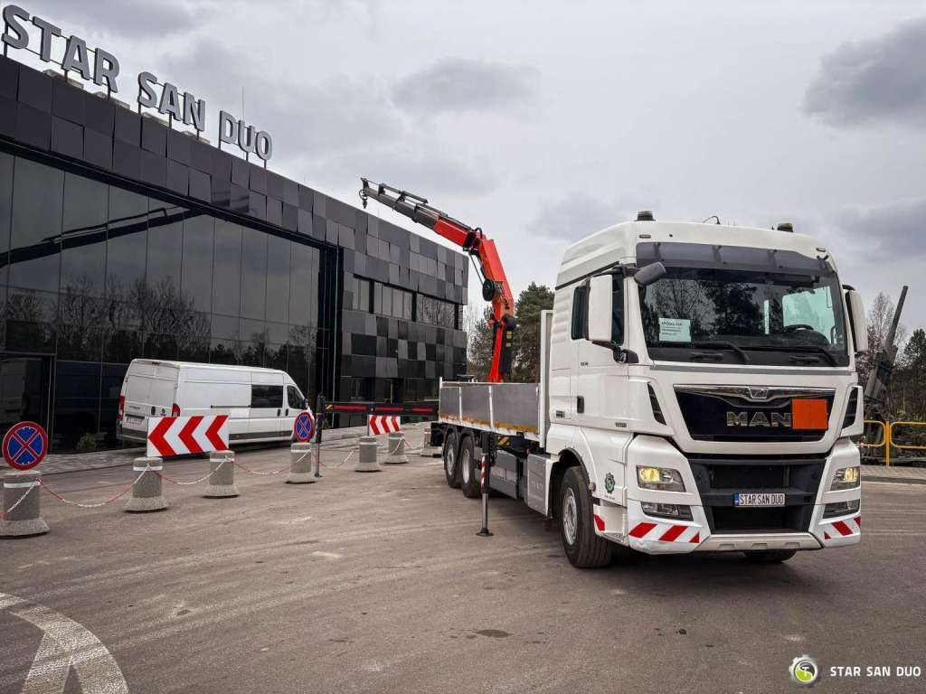 MAN TGX 26.480 6x2 PALFINGER PK 33002 EH Crane Winc - Camion grue: photos 2 MAN TGX 26.480 6x2 PALFINGER PK 33002 EH Crane Winc - Camion grue: photos 2