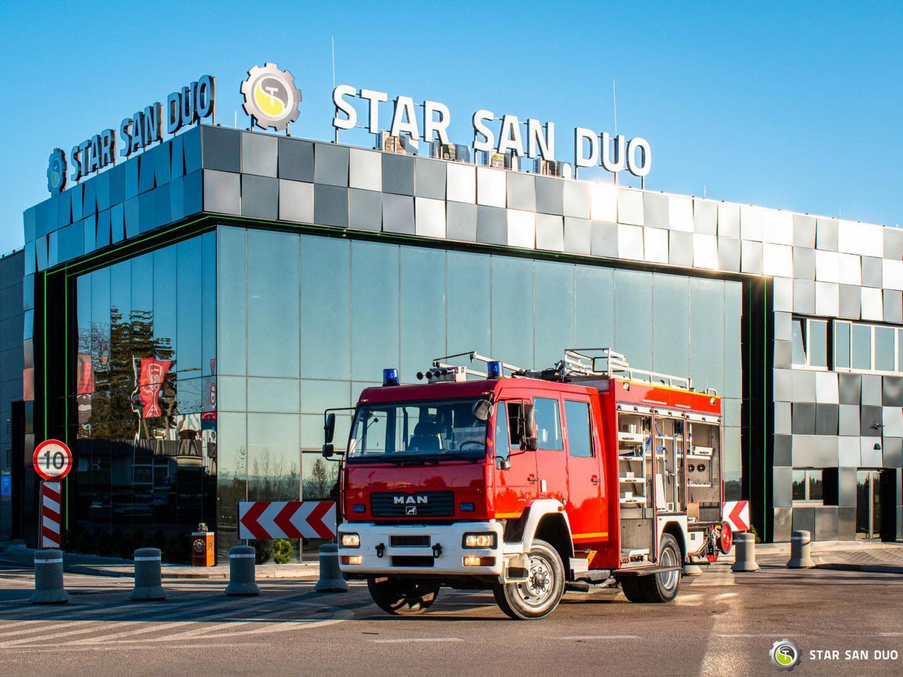 - Camion de pompier: photos 3 - Camion de pompier: photos 3