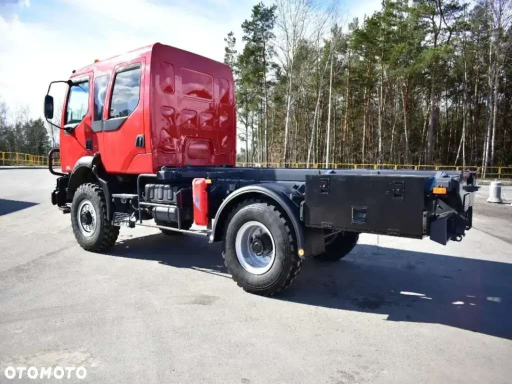 Renault MIDLUM 4x4 DOKA Brigade Double Cabin Camper - Châssis cabine: photos 4 Renault MIDLUM 4x4 DOKA Brigade Double Cabin Camper - Châssis cabine: photos 4
