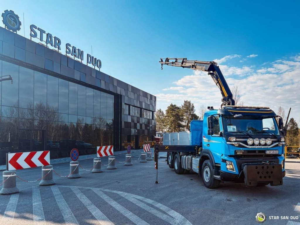 Volvo FMX 410 6x2 PALFINGER PK 18002 Crane 340 Hours - Camion grue: photos 5 Volvo FMX 410 6x2 PALFINGER PK 18002 Crane 340 Hours - Camion grue: photos 5