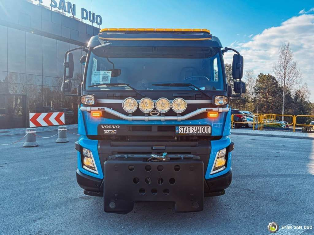 Volvo FMX 410 6x2 PALFINGER PK 18002 Crane 340 Hours - Camion grue: photos 3 Volvo FMX 410 6x2 PALFINGER PK 18002 Crane 340 Hours - Camion grue: photos 3