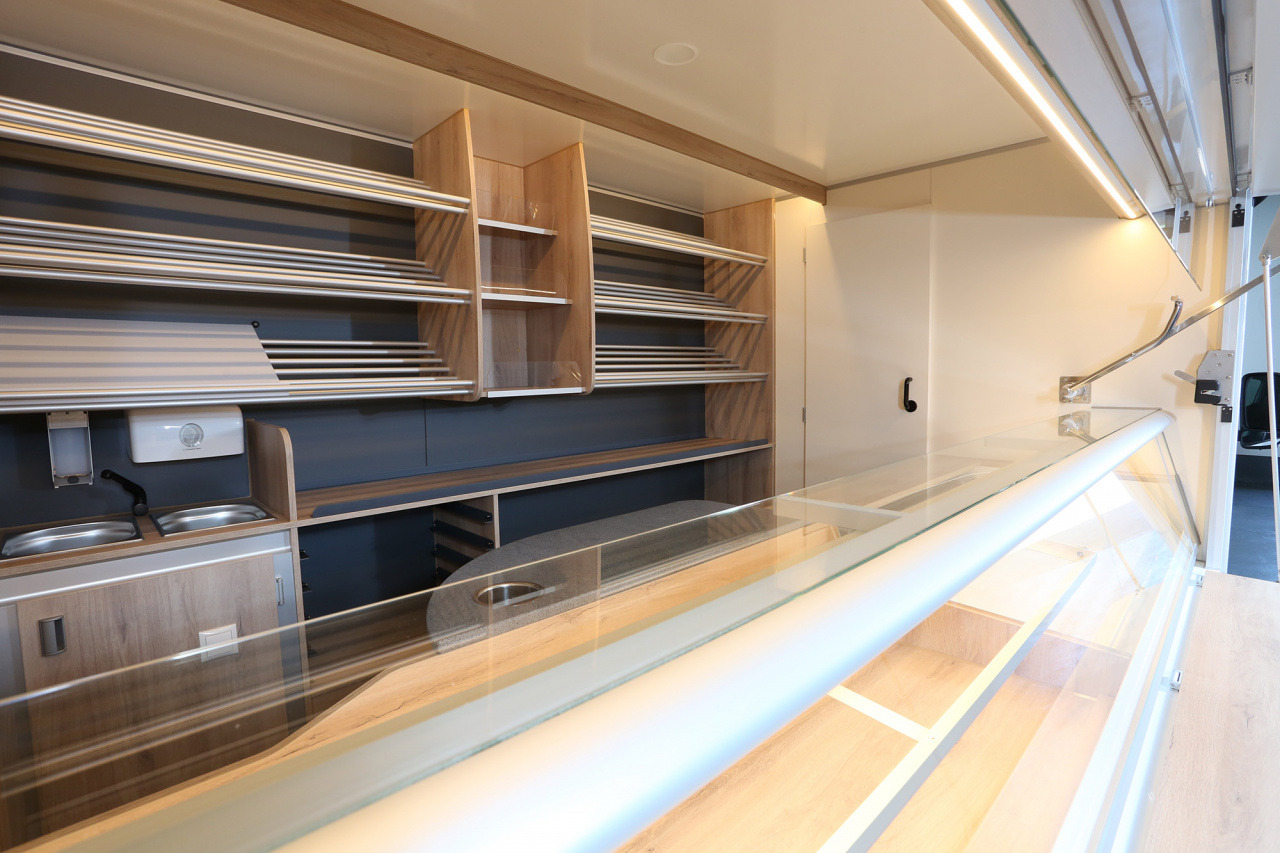 Tourenmobil BORCO HÖHNS - Camion magasin: photos 3 Tourenmobil BORCO HÖHNS - Camion magasin: photos 3