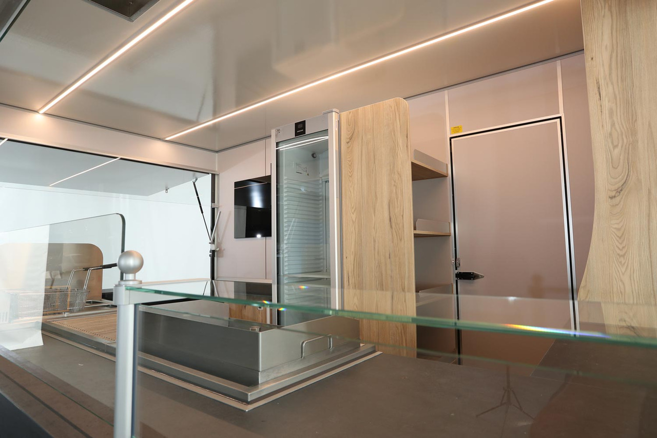 Verkaufsanhänger BORCO HÖHNS - Remorque magasin: photos 2 Verkaufsanhänger BORCO HÖHNS - Remorque magasin: photos 2