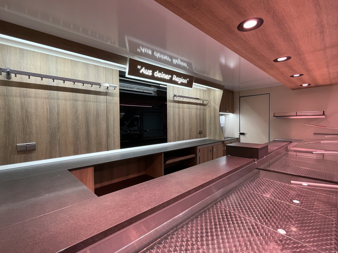 Verkaufsanhänger BORCO HÖHNS - Remorque magasin: photos 4 Verkaufsanhänger BORCO HÖHNS - Remorque magasin: photos 4