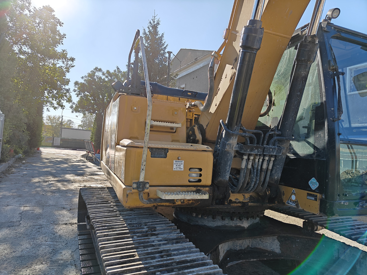 Pelle sur chenille CATERPILLAR 320 F: photos 6