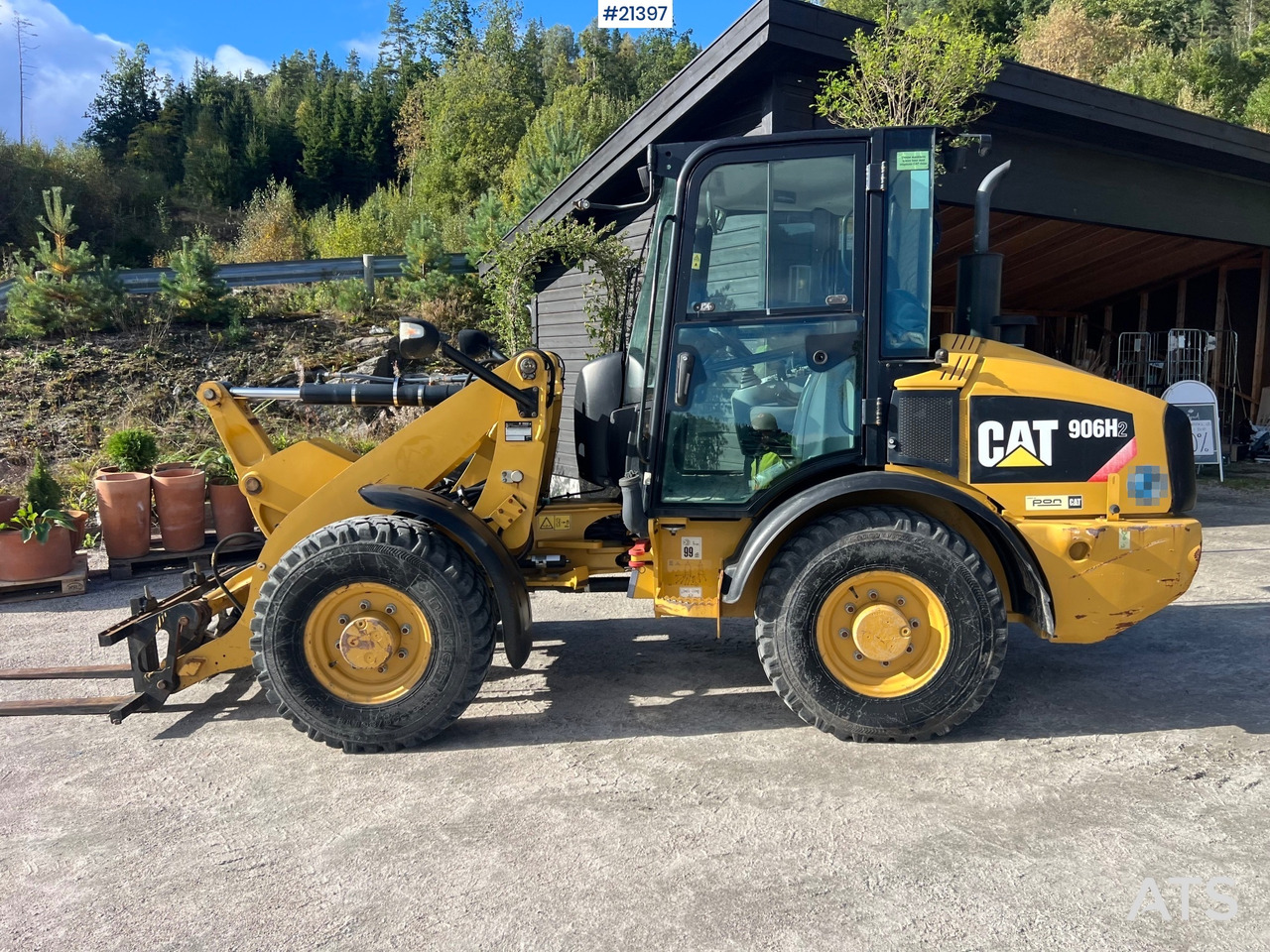 CAT 906H2 - Chargeuse sur pneus: photos 5 CAT 906H2 - Chargeuse sur pneus: photos 5