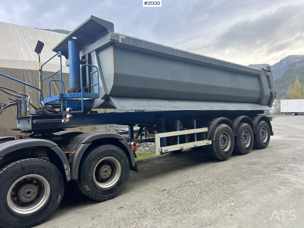Carnehl 3 akslet tippsemi - Semi-remorque benne: photos 4 Carnehl 3 akslet tippsemi - Semi-remorque benne: photos 4