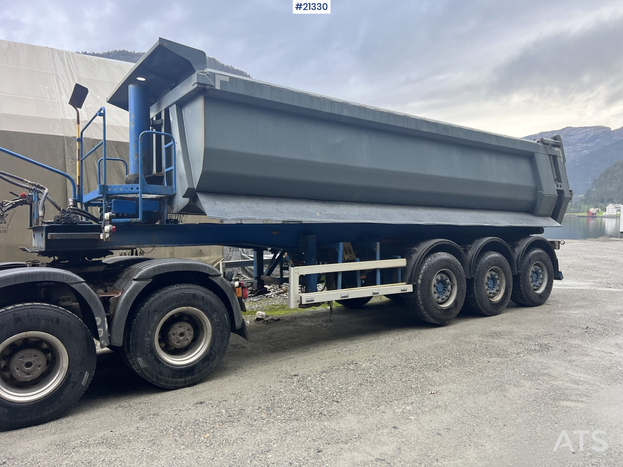 Carnehl 3 akslet tippsemi - Semi-remorque benne: photos 3 Carnehl 3 akslet tippsemi - Semi-remorque benne: photos 3