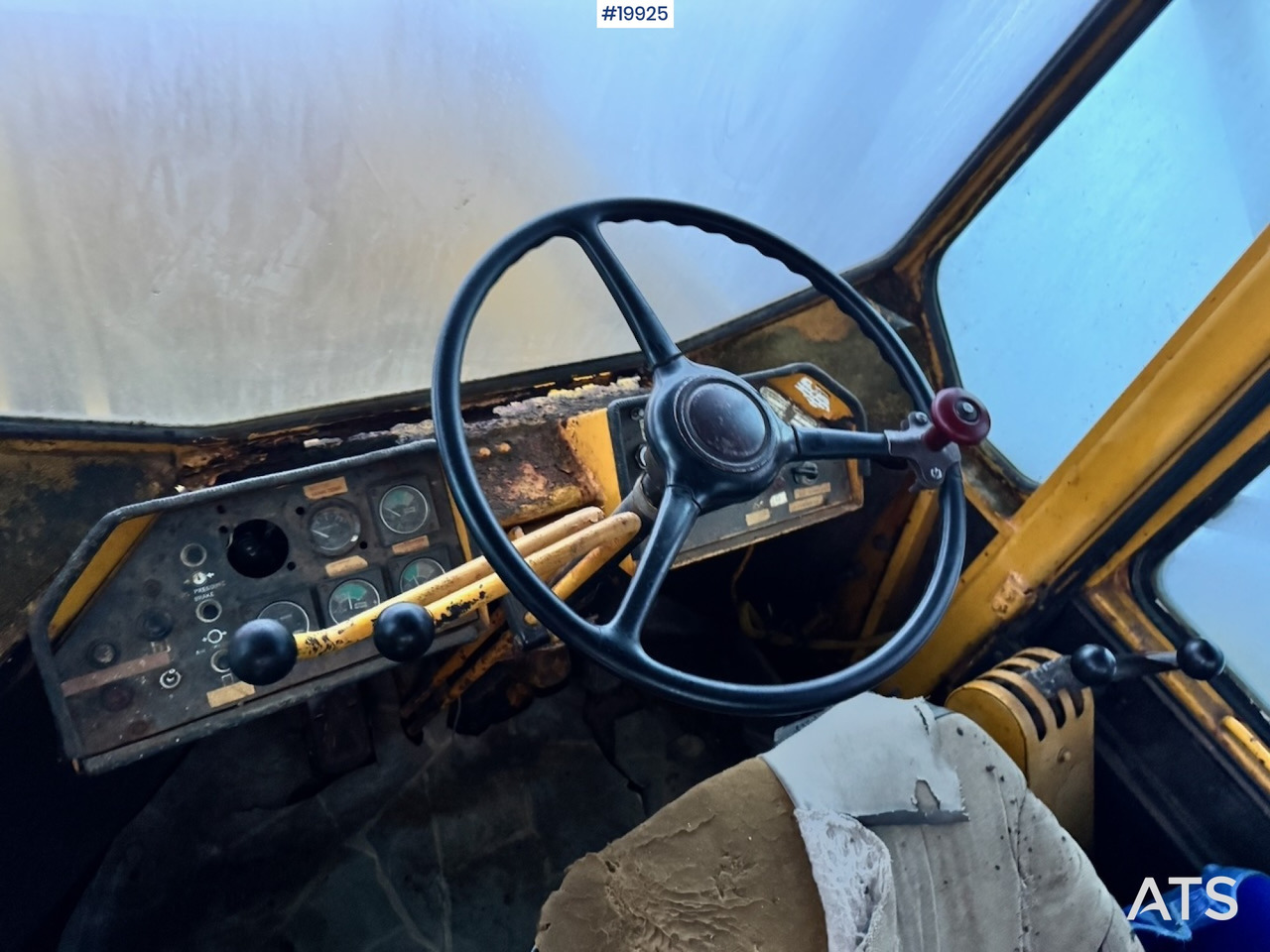 Chargeuse sur pneus Clark 75B: photos 14