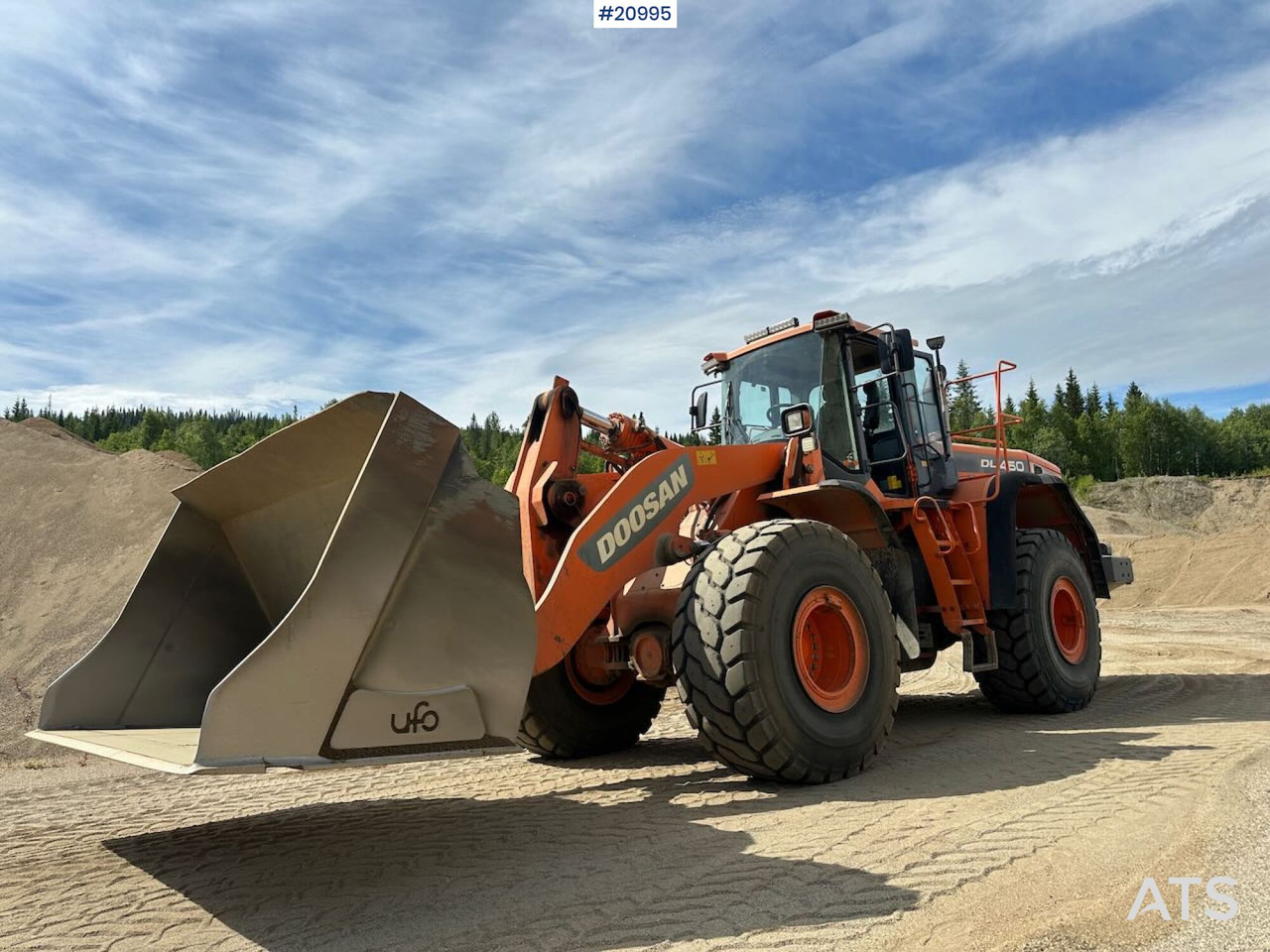 Doosan DL 450-3 - Chargeuse sur pneus: photos 2 Doosan DL 450-3 - Chargeuse sur pneus: photos 2