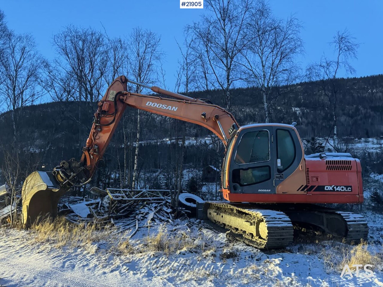 Doosan DX140LC Beltegraver m/ Engcon tilt og 2 skuffer. Nye belter. - Pelle sur chenille: photos 3 Doosan DX140LC Beltegraver m/ Engcon tilt og 2 skuffer. Nye belter. - Pelle sur chenille: photos 3