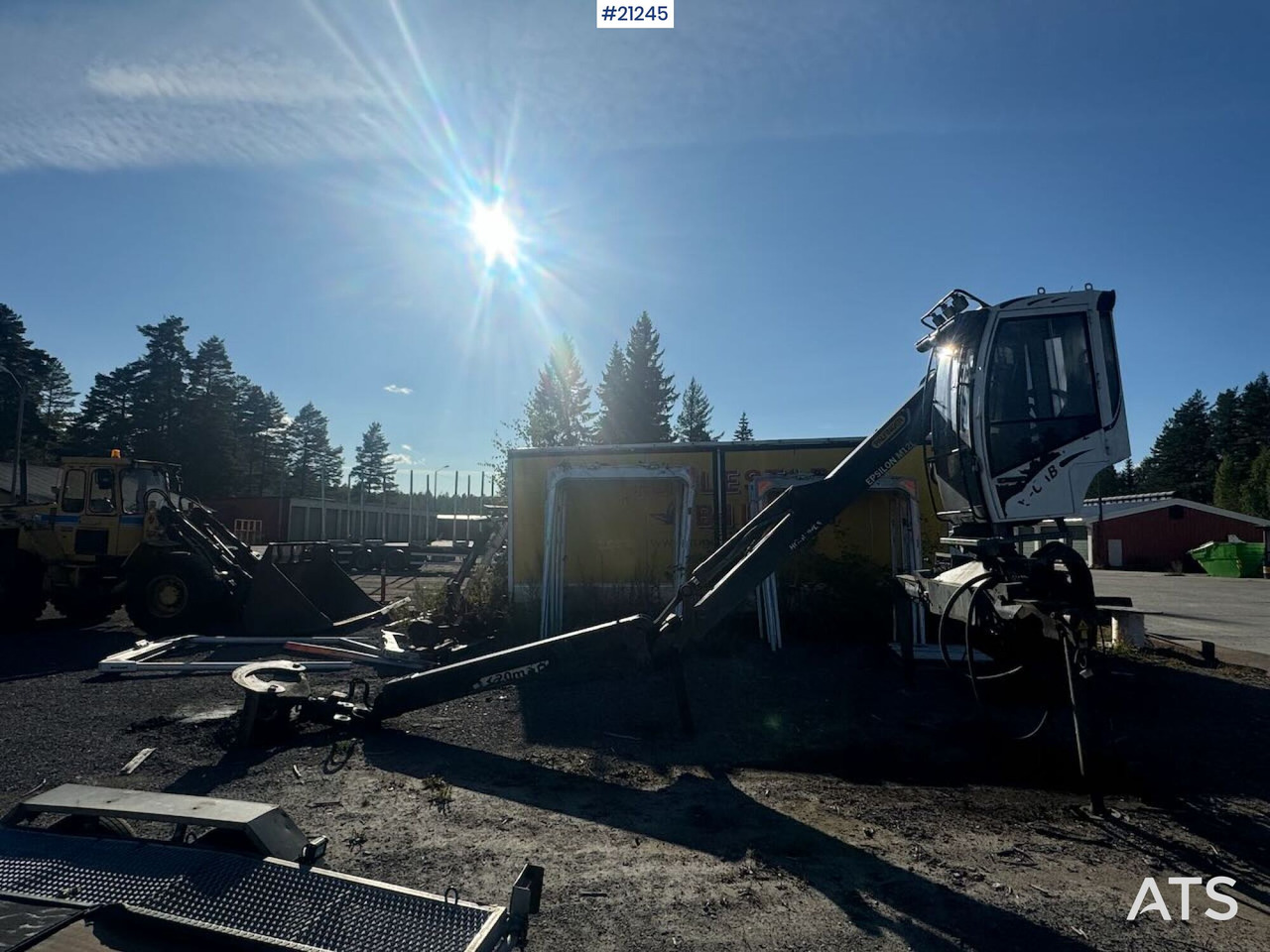 Epsilon M12 - Grue auxiliaire: photos 1 Epsilon M12 - Grue auxiliaire: photos 1