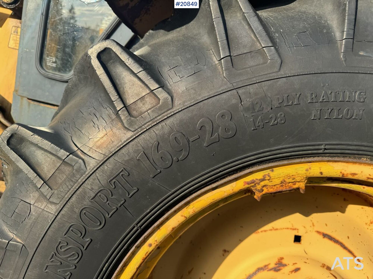 Tractopelle Ford 555 Traktorgraver m/ 2 frontskuffer og 2 graveskuffer: photos 20 Tractopelle Ford 555 Traktorgraver m/ 2 frontskuffer og 2 graveskuffer: photos 20