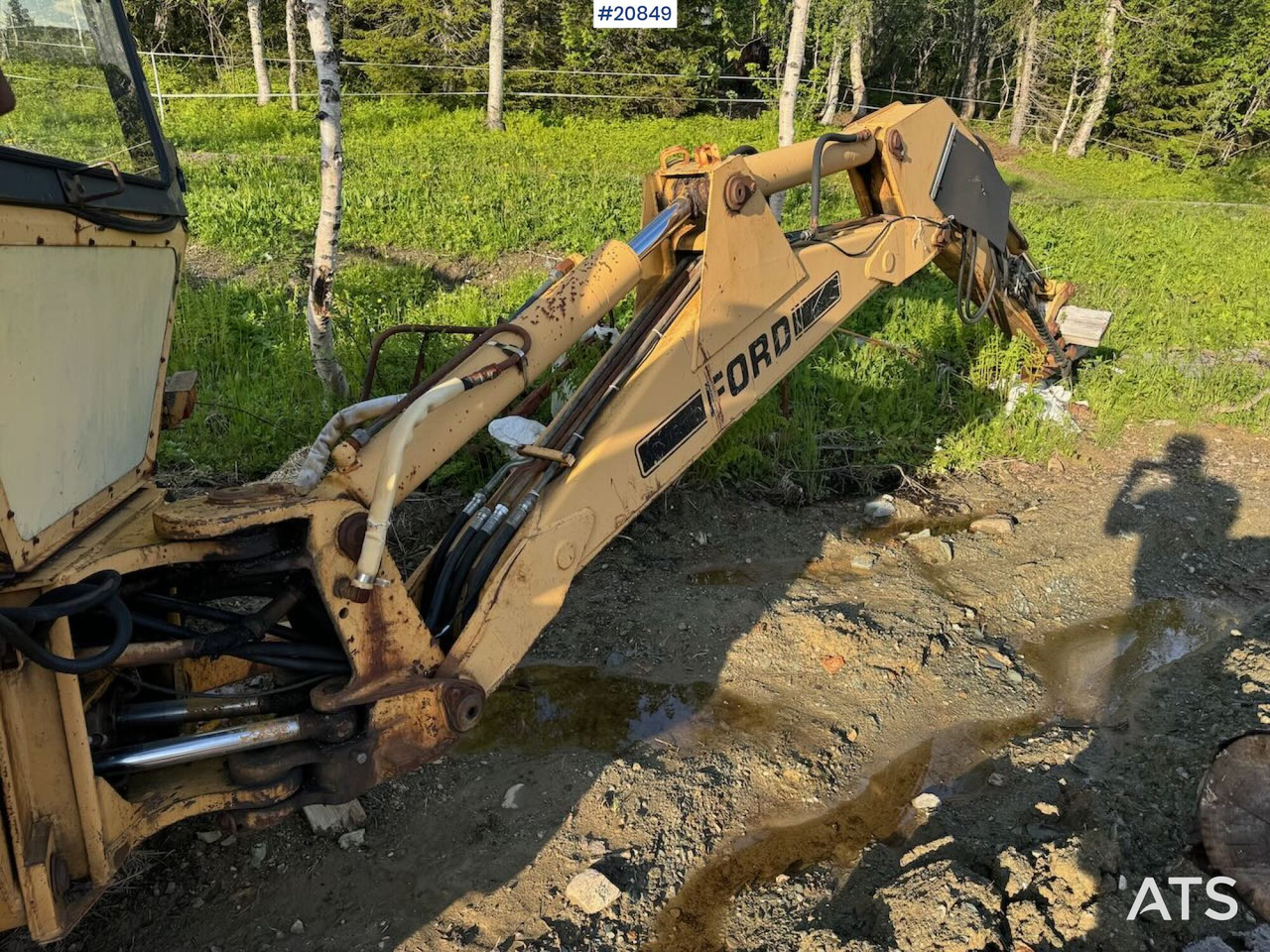 Ford 555 Traktorgraver m/ 2 frontskuffer og 2 graveskuffer - Tractopelle: photos 5 Ford 555 Traktorgraver m/ 2 frontskuffer og 2 graveskuffer - Tractopelle: photos 5