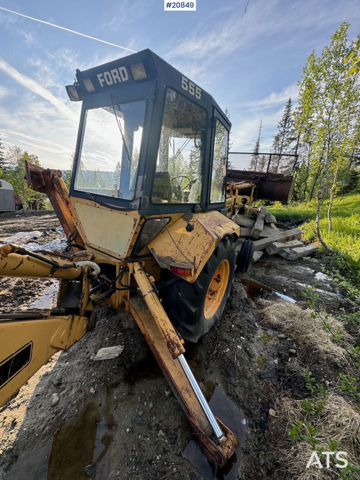 Tractopelle Ford 555 Traktorgraver m/ 2 frontskuffer og 2 graveskuffer: photos 10 Tractopelle Ford 555 Traktorgraver m/ 2 frontskuffer og 2 graveskuffer: photos 10