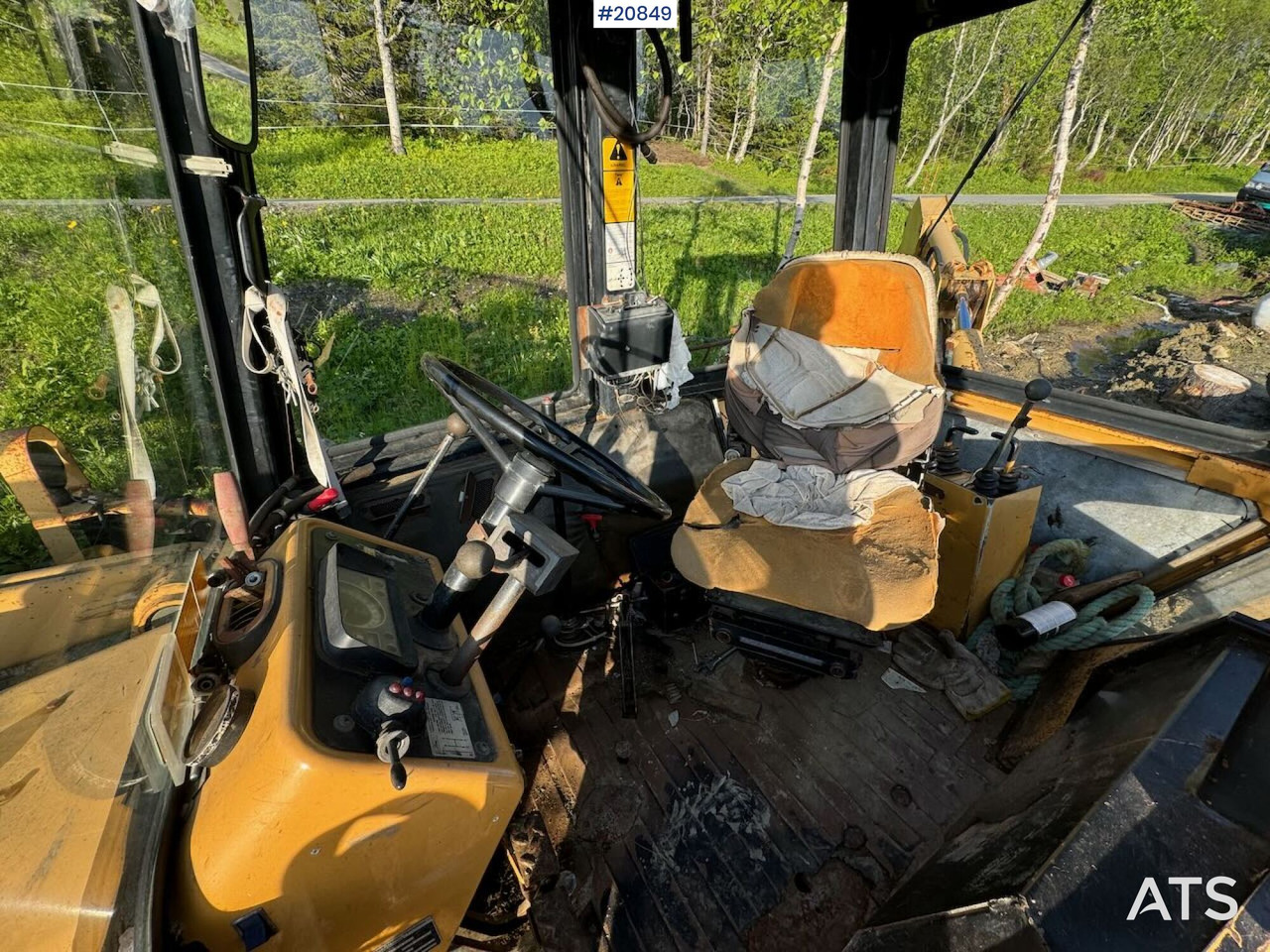 Tractopelle Ford 555 Traktorgraver m/ 2 frontskuffer og 2 graveskuffer: photos 22 Tractopelle Ford 555 Traktorgraver m/ 2 frontskuffer og 2 graveskuffer: photos 22