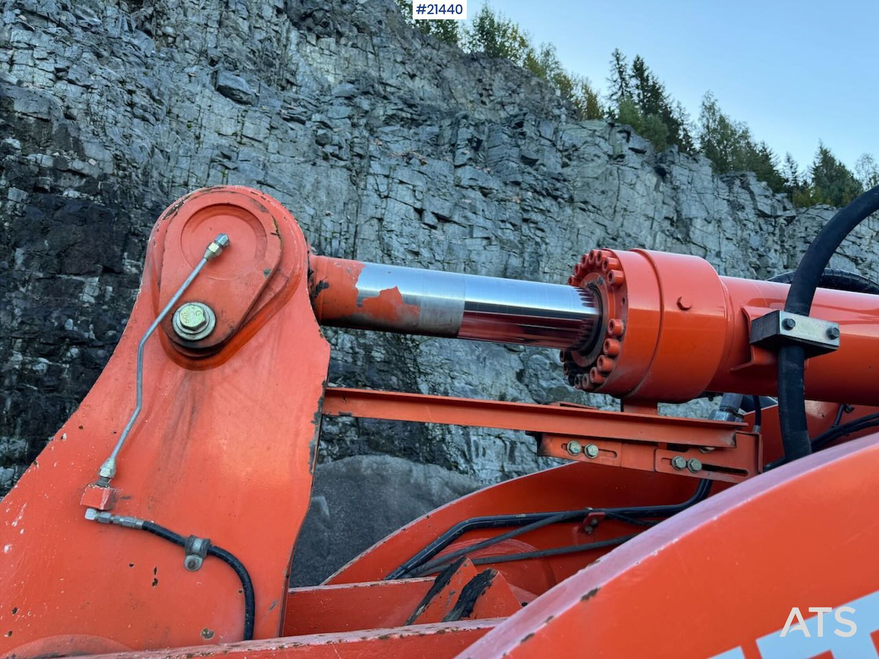 Chargeuse sur pneus Hitachi ZW310: photos 17