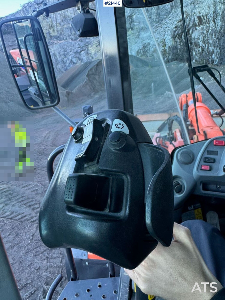 Chargeuse sur pneus Hitachi ZW310: photos 34
