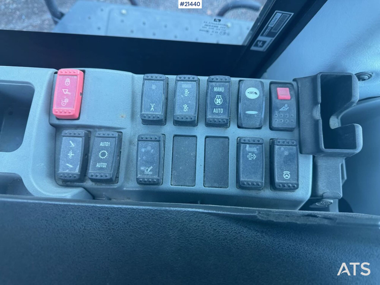 Chargeuse sur pneus Hitachi ZW310: photos 32