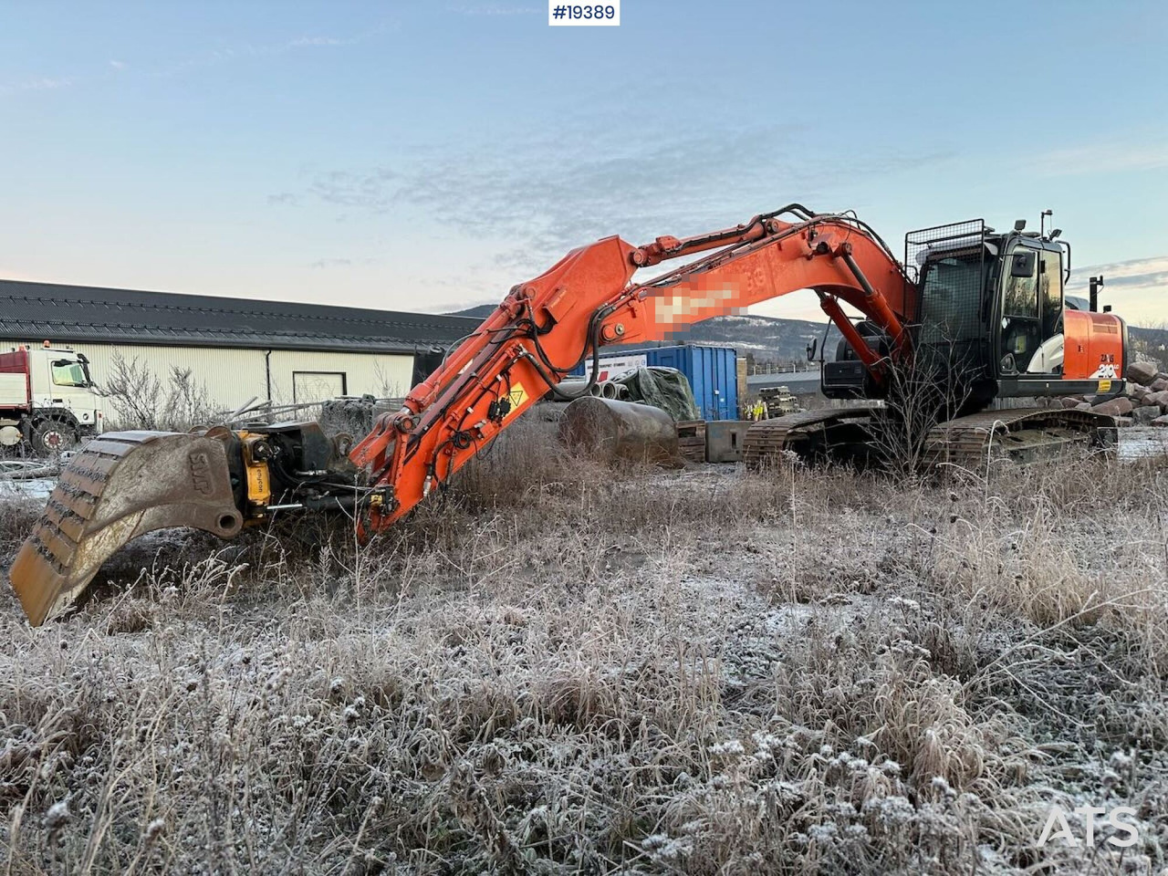 Hitachi ZX210LC-6 - Pelle: photos 2 Hitachi ZX210LC-6 - Pelle: photos 2