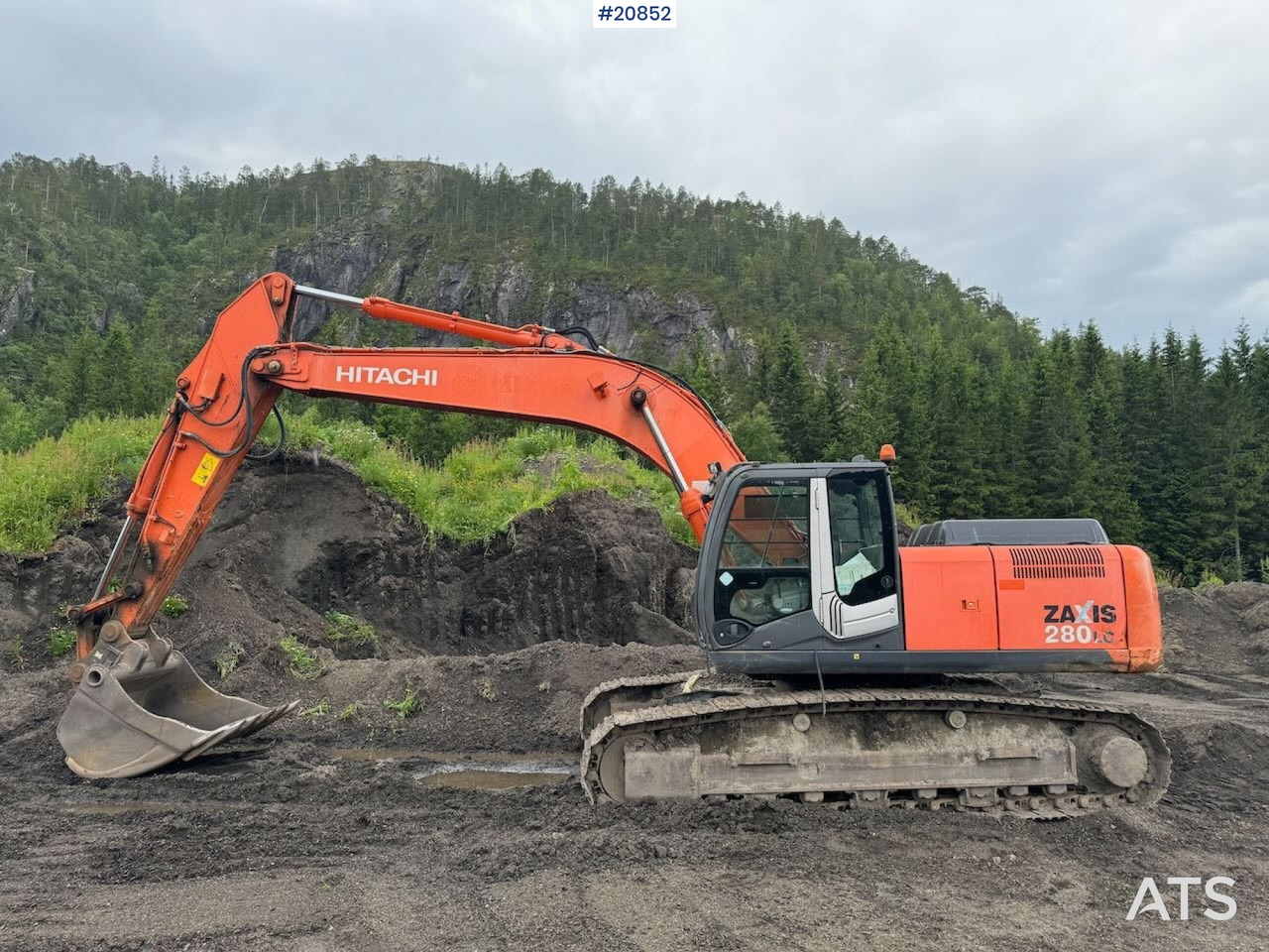 Hitachi ZX280LC-3 - Pelle sur chenille: photos 1 Hitachi ZX280LC-3 - Pelle sur chenille: photos 1