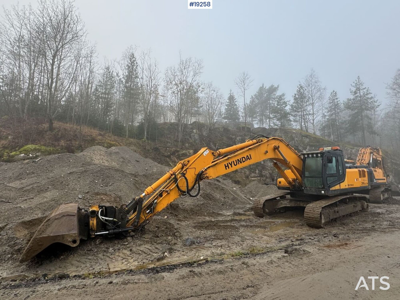 Hyundai Robex 290LC - Pelle: photos 2 Hyundai Robex 290LC - Pelle: photos 2